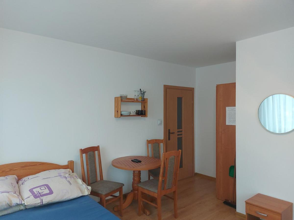 Pokoje Goscinne Tomasz Międzywodzie Exterior foto